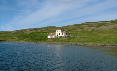 Arnger&eth;areyri, Nauteyrarhr.